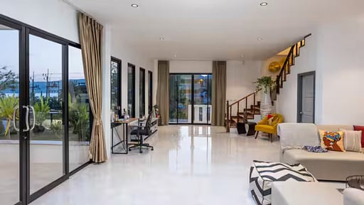 V30 Sirinary Villa Living room