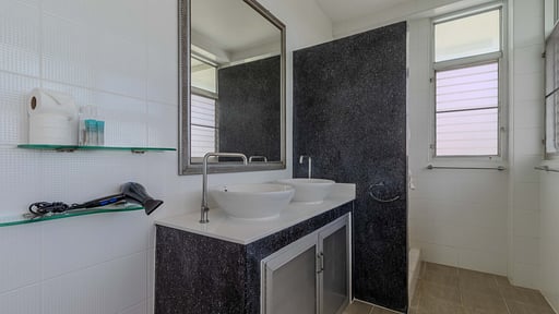 V82 Papaya Villa Bedroom 5