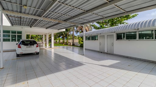 V82 Papaya Villa Parking areas