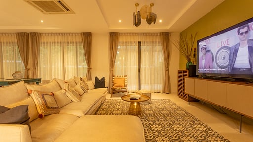 V98 Matt Rawai Villa Living room