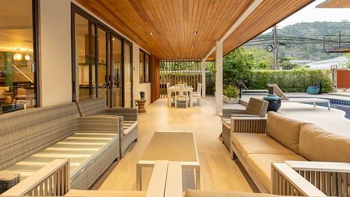 V98 Matt Rawai Villa Terrace/Veranda