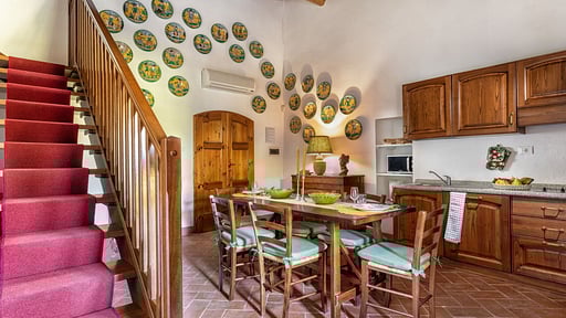 Verbena Apartment Dining area
