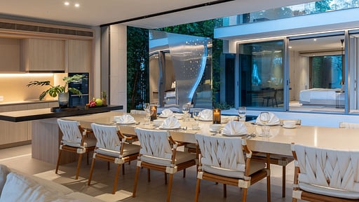 Veyla - Beach Villa Dining area