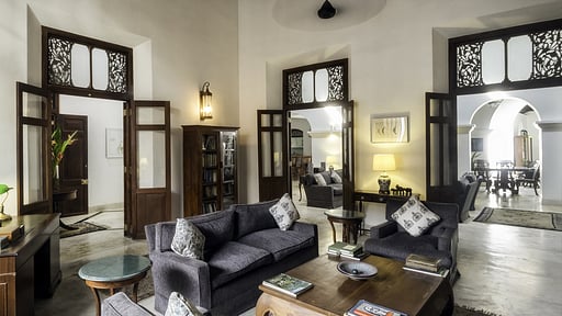 48 Lighthouse Street Гостиная