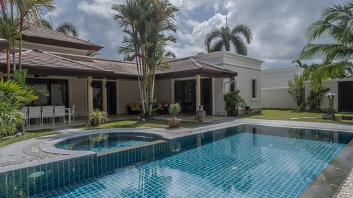 Villa 5 Swimming pool