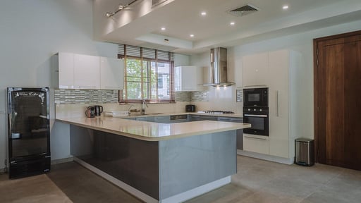 Villa 5 Kitchen
