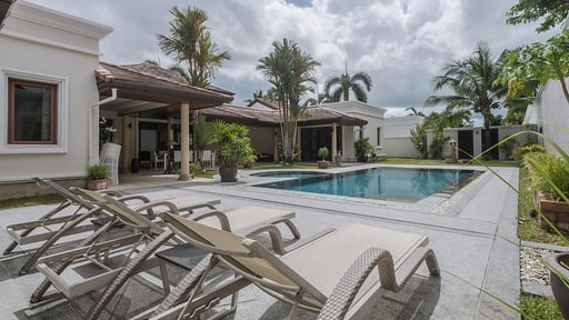 Villa 5 Swimming pool