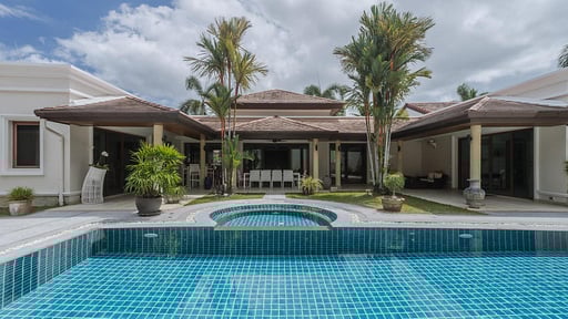 Villa 5 Swimming pool