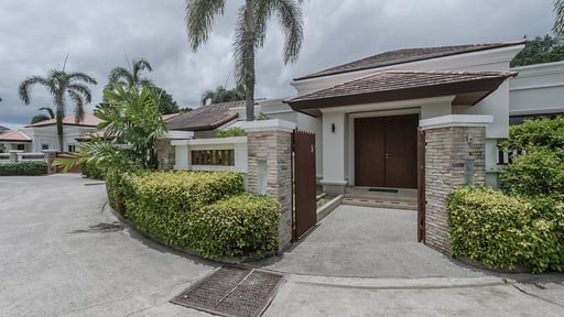 Villa 5 Parking areas