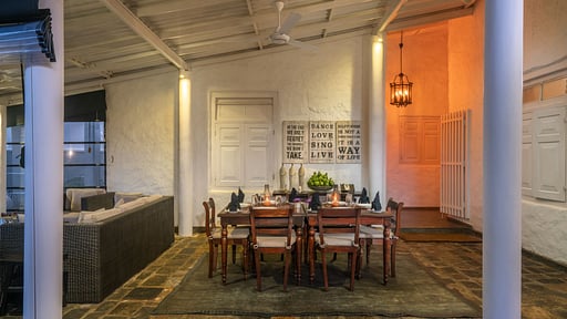 Villa 906 Dining area