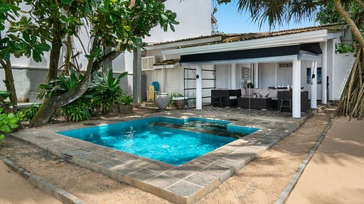 Villa 906
