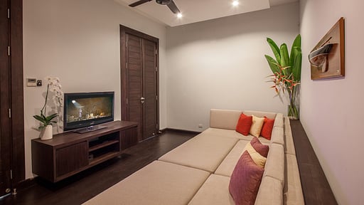 Villa 98 East Media room