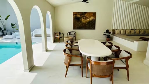 Villa K1 Dining area