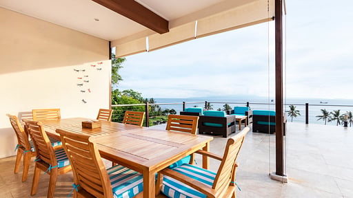Villa Aamisha Dining area 1