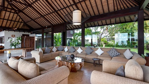 Villa Aamisha Living room 1
