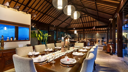 Villa Aamisha Dining area 2