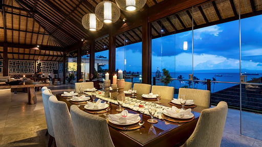 Villa Aamisha Dining area 2