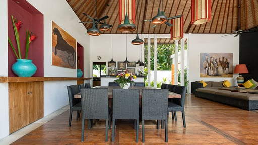 Villa Abagram Dining area 2