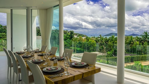 Villa Abiente Dining area