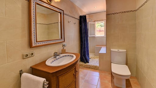 Villa Abril Bedroom 1