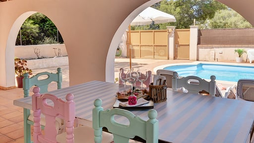 Villa Abril Dining area