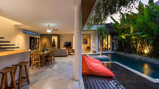 Villa Ace Swimming pool