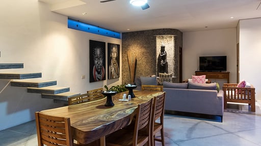 Villa Ace Dining area