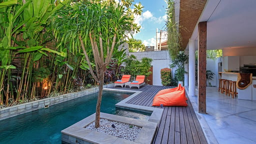 Villa Ace Swimming pool