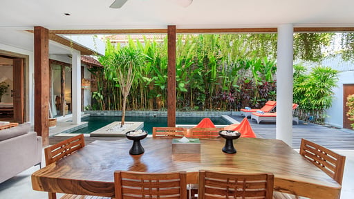 Villa Ace Dining area