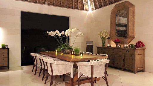 Villa Adasa Dining area