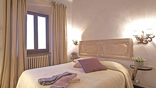 Villa Adelfa Bedroom 2
