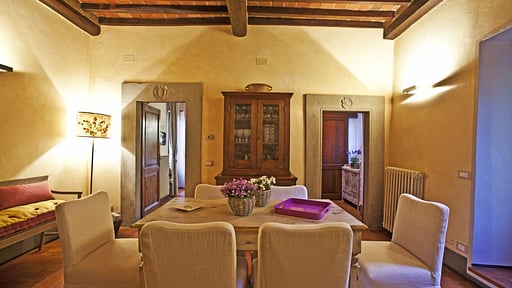 Villa Adelfa Dining area