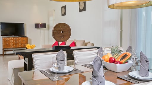 Villa Adonara Dining area