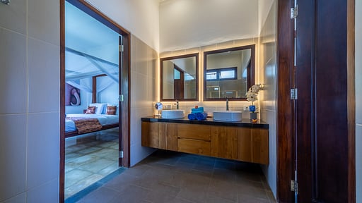 Villa Agus Mas Bedroom 1