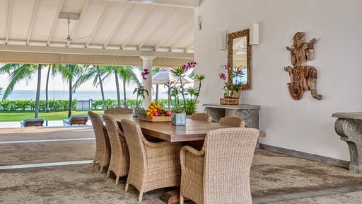 Villa Ahasa Dining area