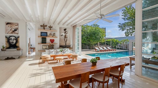 Villa Akasha Обеденная зона
