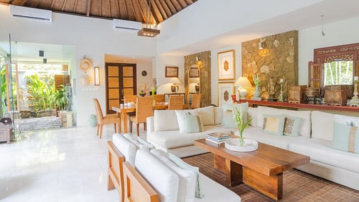 Villa Akhira One Wohnbereich