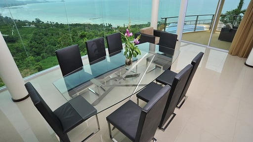 Villa Akira Dining area