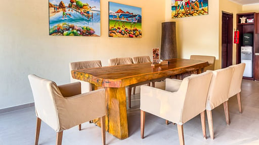 Villa Alam Dining area