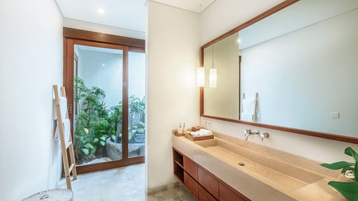 Villa Alamanda Bumbak Bedroom 1