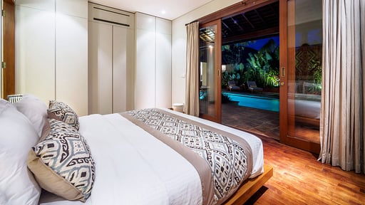 Villa Alamanda Bumbak Bedroom 1