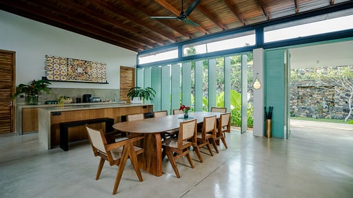 Villa Alba Dining area