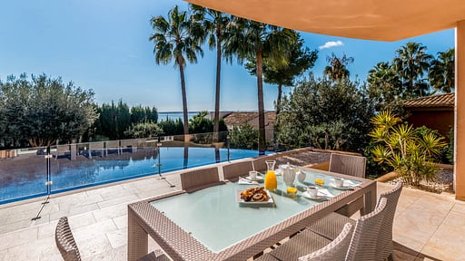 Villa Alca Paradiso Zona de comedor