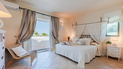 Villa Aldaporto Cervo Slaapkamer 1