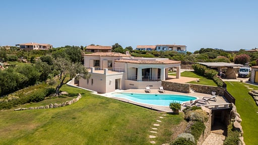 Villa Aldaporto Cervo Drone foto's