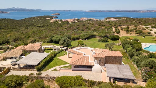 Villa Aldaporto Cervo Drone foto's