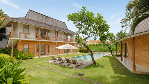 Alea Estate Schwimmbad 1