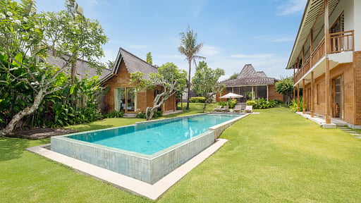 Alea Estate Schwimmbad 1