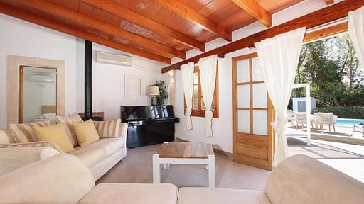 Villa Alegre Living room