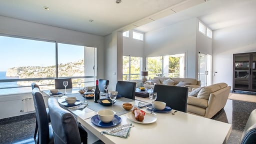 Villa Alegria Dining area